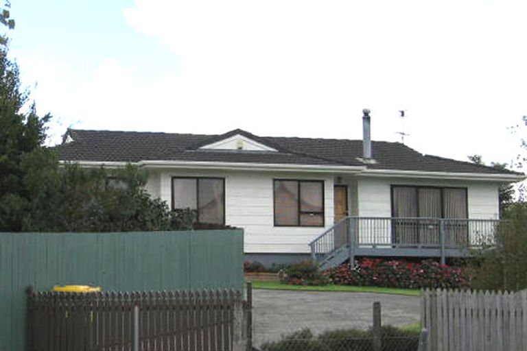 Photo of property in 14 Riesling Place, Henderson, Auckland, 0612