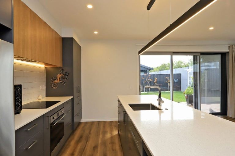 Photo of property in 22 Cassin Place, Taradale, Napier, 4112