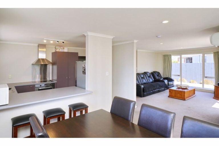 Photo of property in 58a Northcote Road, Northcote, Christchurch, 8052