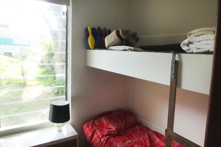 Photo of property in 85 Leigh Road, Leigh, 0985