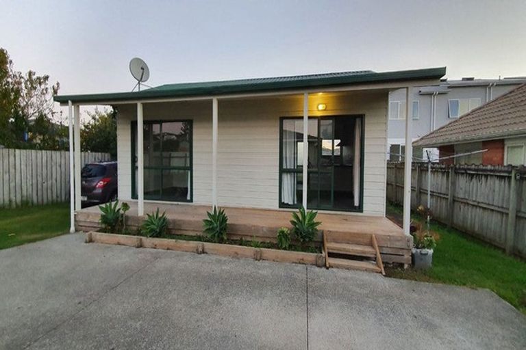 Photo of property in 10 Daniel Avenue, Mangere East, Auckland, 2024