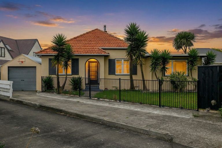 Photo of property in 7a Nathan Place, West End, Palmerston North, 4412