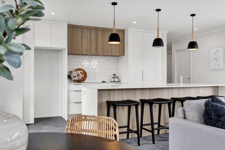 Photo of property in 33a List Street, Welbourn, New Plymouth, 4310