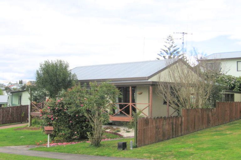 Photo of property in 6 Ferndown Close, Brookfield, Tauranga, 3110