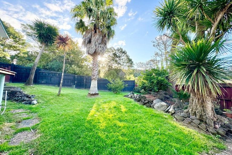 Photo of property in 65 Riverpark Crescent, Henderson, Auckland, 0610