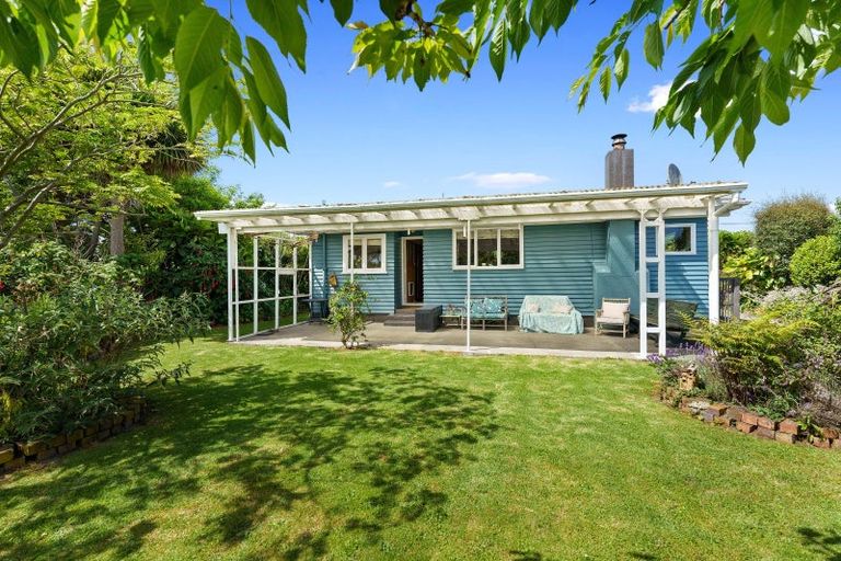 Photo of property in 32 Kiharoa Street, Otaki Beach, Otaki, 5512