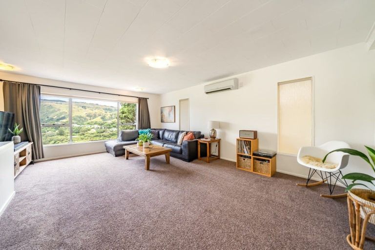 Photo of property in 20a Raroa Place, Pukerua Bay, 5026
