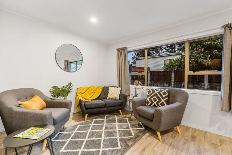 Photo of property in 2/31 Bowater Place, Manurewa, Auckland, 2102