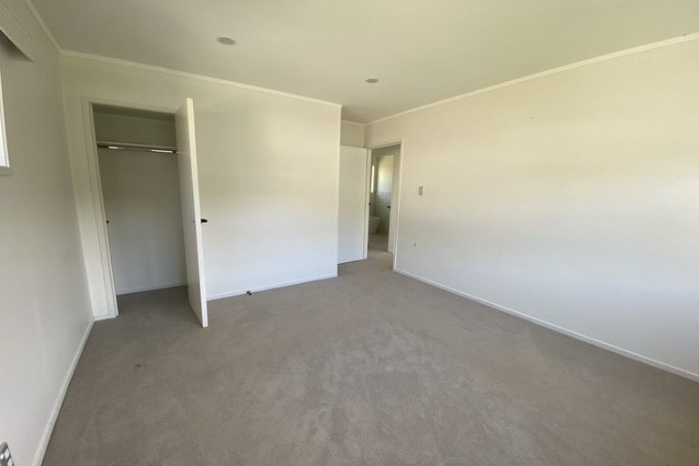 Photo of property in 1/36 Sandiacre Way, Browns Bay, Auckland, 0630