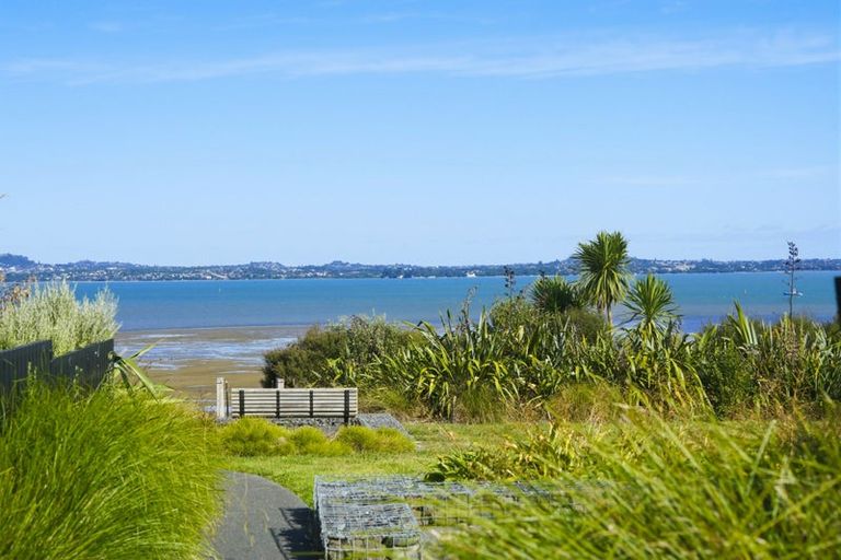 Photo of property in 14 Ocean Breeze Avenue, Hobsonville, 0616