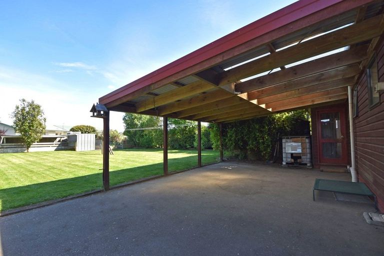 Photo of property in 82 Dunlop Street, Wallacetown, 9816