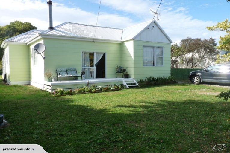 Photo of property in 11 Tyndall Street, Pahiatua, 4910