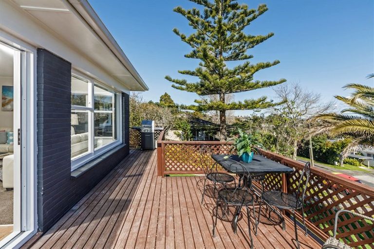 Photo of property in 1/24 William Souter Street, Forrest Hill, Auckland, 0620