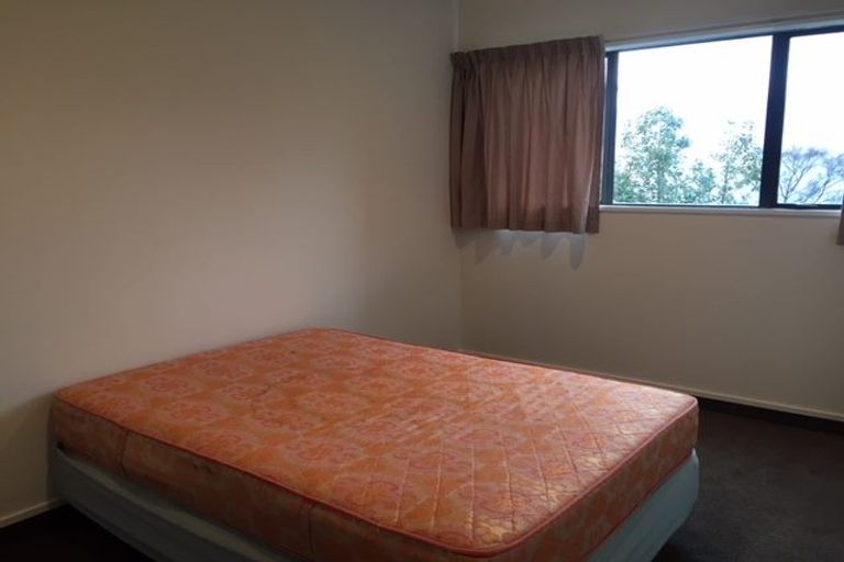 Photo of property in 17a Wynyard Crescent, Fernhill, Queenstown, 9300