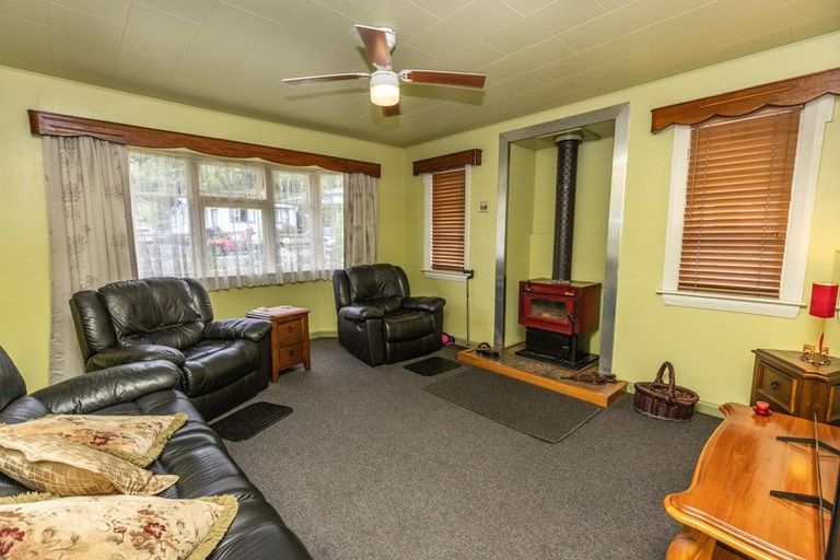 Photo of property in 18 Ashmore Avenue, Cobden, Greymouth, 7802