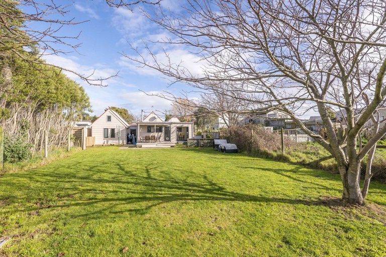 Photo of property in 28 Kaka Road, Raumati Beach, Paraparaumu, 5032