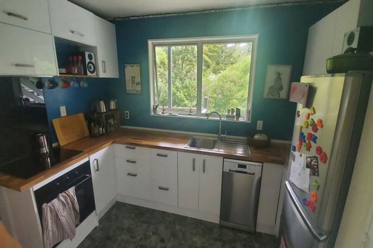 Photo of property in 48a Hungerford Road, Houghton Bay, Wellington, 6023