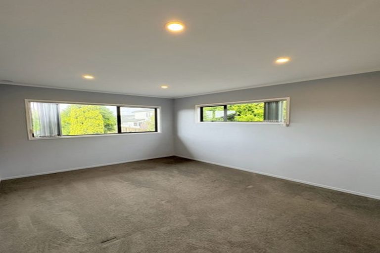 Photo of property in 43 Chequers Avenue, Glenfield, Auckland, 0629