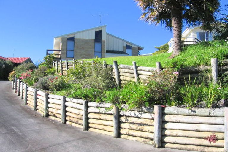 Photo of property in 9 Falls View Road, Haruru, 0204