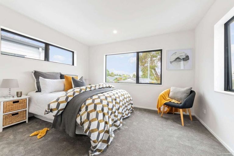 Photo of property in 17a Stanniland Street, Sunnyhills, Auckland, 2010