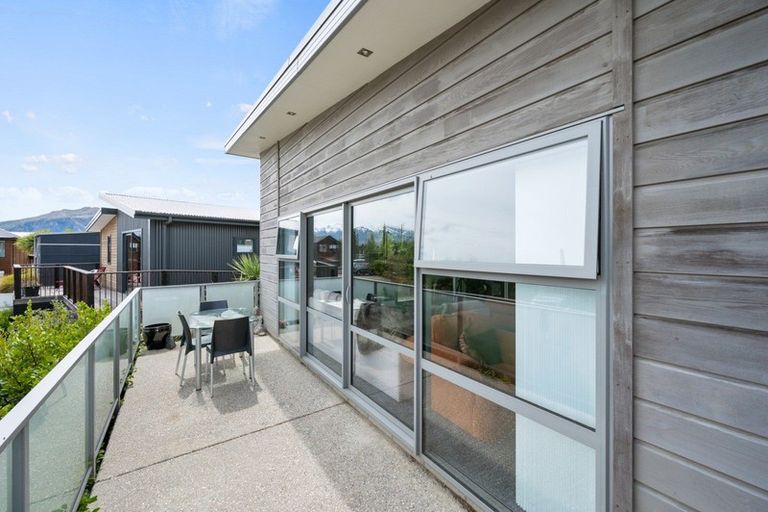 Photo of property in 5 Mohua Mews, Wanaka, 9305