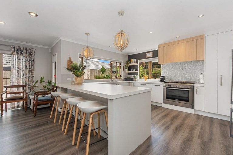 Photo of property in 62 Cairns Crescent, Rototuna, Hamilton, 3210