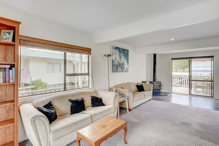 Photo of property in 18a Captain Cook Road, Cooks Beach, Whitianga, 3591