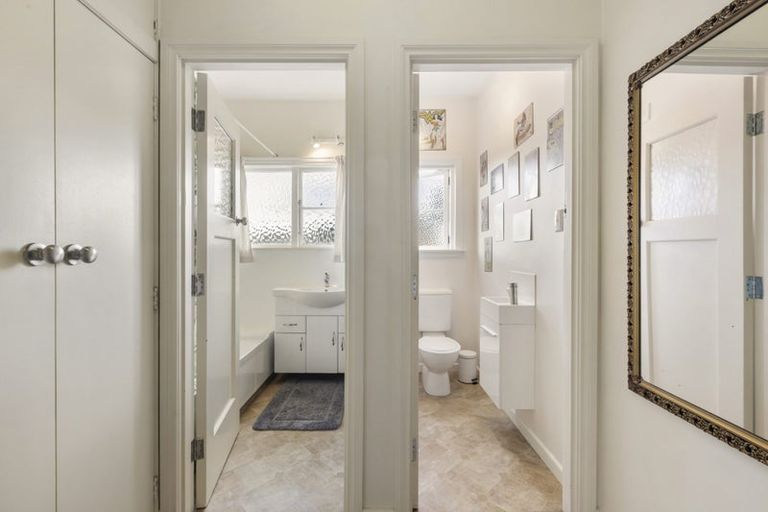 Photo of property in 41 Burma Road, Khandallah, Wellington, 6035