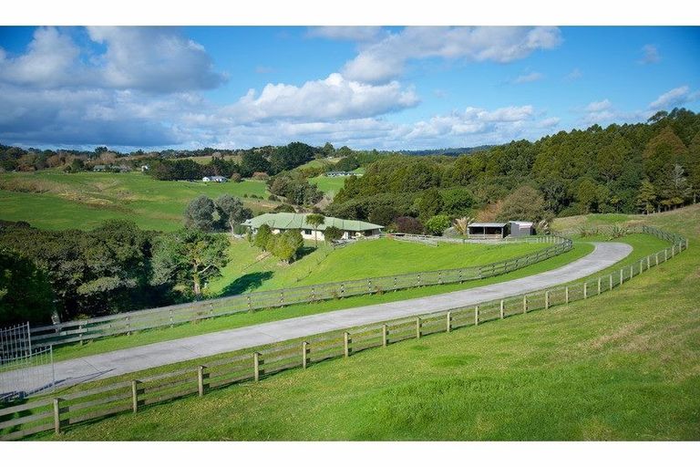 Photo of property in 228 Oyster Point Road, Kaukapakapa, Warkworth, 0984
