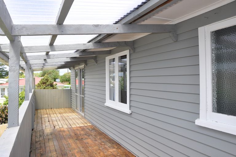 Photo of property in 50 Rodney Street, Howick, Auckland, 2014