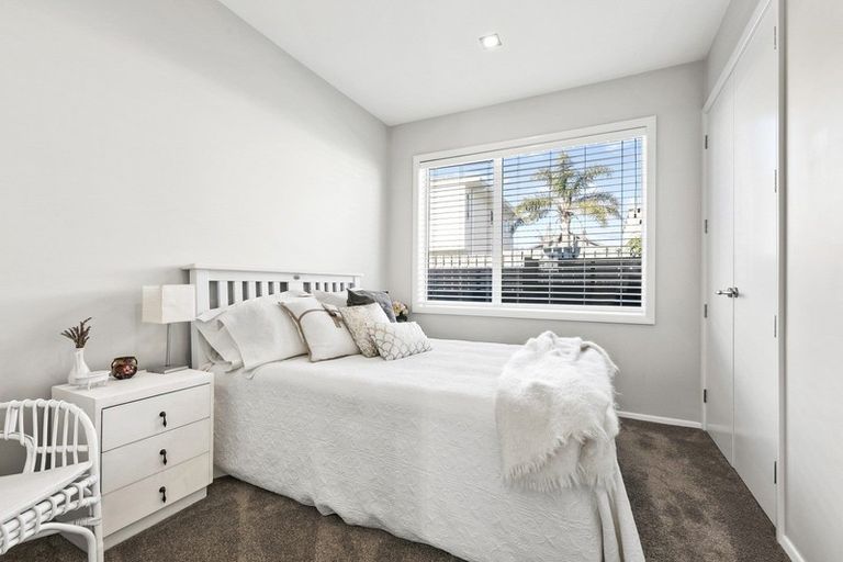 Photo of property in 35d Oceanbeach Road, Mount Maunganui, 3116