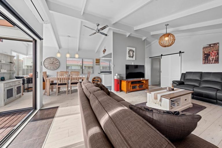 Photo of property in 9 Rahiri Street, Waitara, 4320