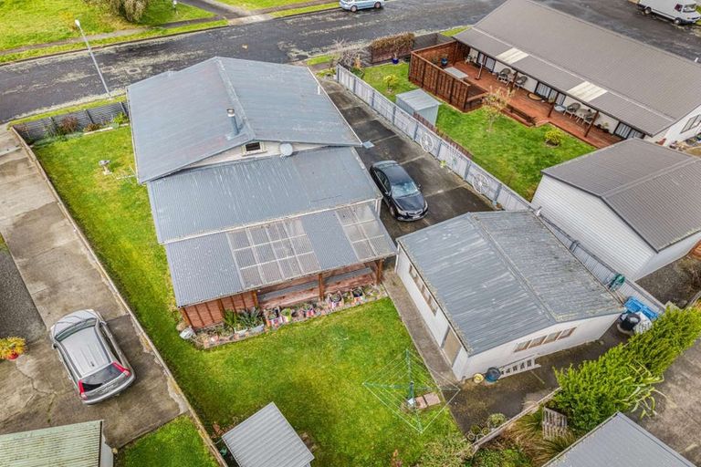 Photo of property in 6 Porritt Place, Waipukurau, 4200