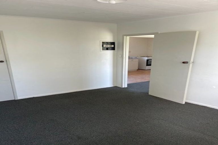 Photo of property in 16 Birdwood Road, Pukekohe, 2120