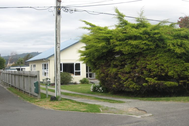 Photo of property in 132 Matatua Road, Raumati Beach, Paraparaumu, 5032