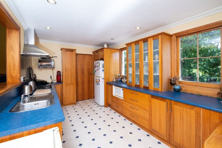 Photo of property in 27 Napier Terrace, Hospital Hill, Napier, 4110