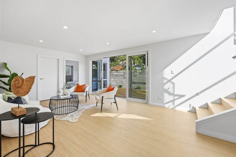 Photo of property in 40a The Esplanade, Eastern Beach, Auckland, 2012