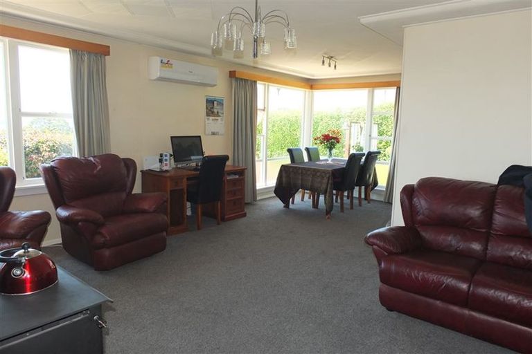 Photo of property in 12 Selwyn Street, South Hill, Oamaru, 9400