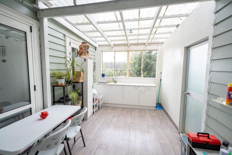 Photo of property in 11 Stitchbird Crescent, Papakura, 2110