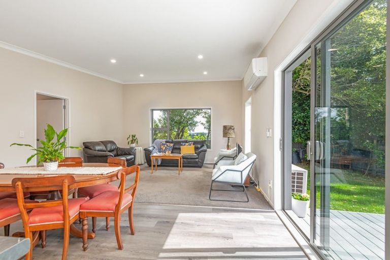 Photo of property in 5a Aokautere Drive, Fitzherbert, 4410