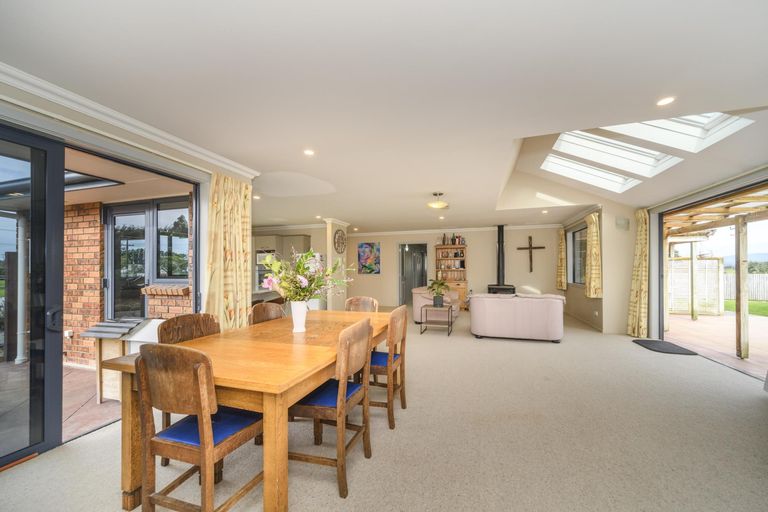 Photo of property in 339 Stoney Creek Road, Kelvin Grove, Palmerston North, 4470