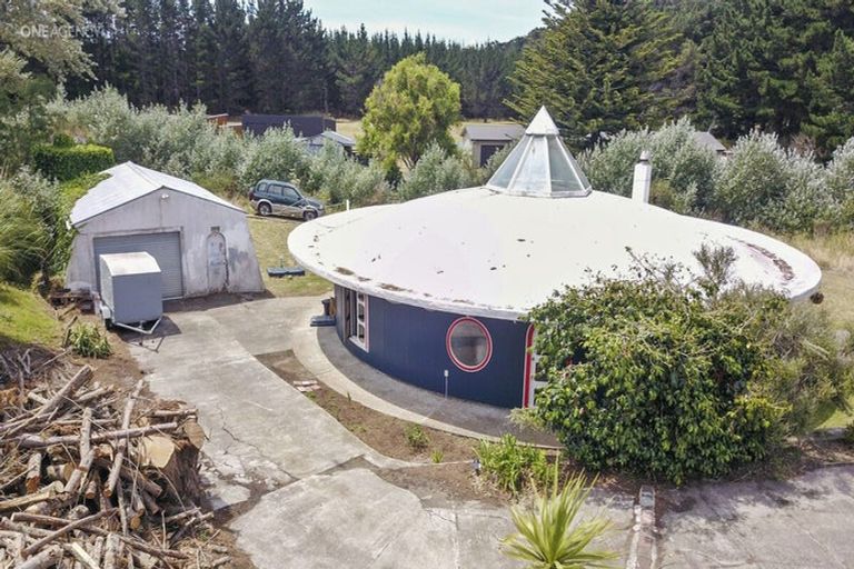 Photo of property in 104 Koputara Road, Himatangi Beach, Foxton, 4891
