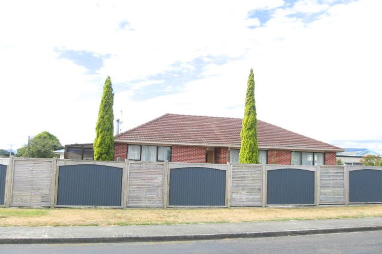 Photo of property in 4 Perry Street, Heretaunga, Upper Hutt, 5018