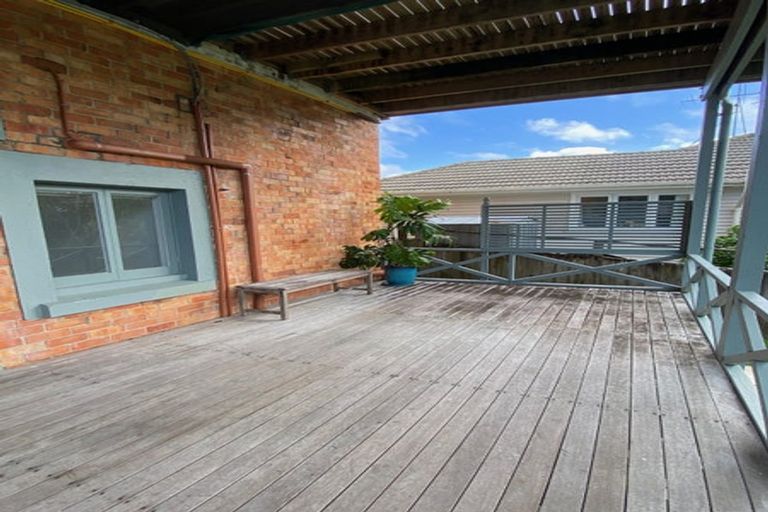 Photo of property in 20 Shoal Bay Road, Devonport, Auckland, 0624
