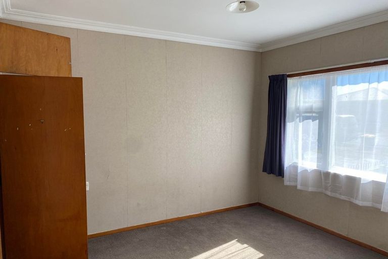 Photo of property in 4 Goodson Place, Hawera, 4610