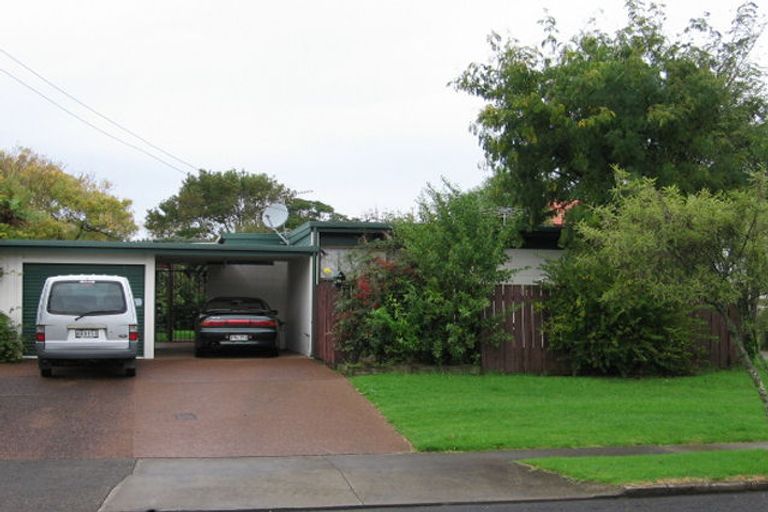 Photo of property in 81 Tiraumea Drive, Pakuranga, Auckland, 2010
