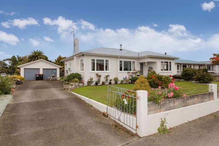 Photo of property in 68 Miller Street, Dannevirke, 4930