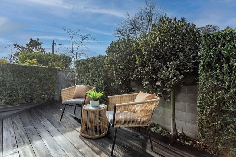 Photo of property in 11 Springfield Road, St Albans, Christchurch, 8014