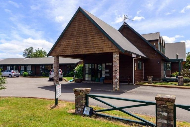 Photo of property in 17 Holden Avenue, Holdens Bay, Rotorua, 3010