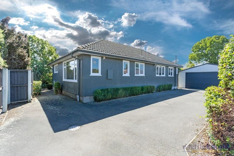 Photo of property in 32 Vagues Road, Northcote, Christchurch, 8052
